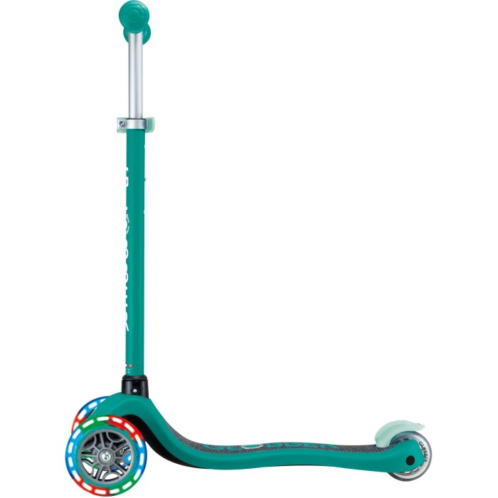 Globber Scooter Primo Lights V2 Emeral Green